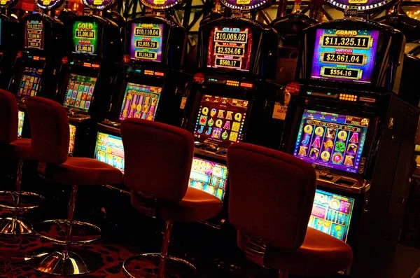 titik tiga slot Domino QQ Table